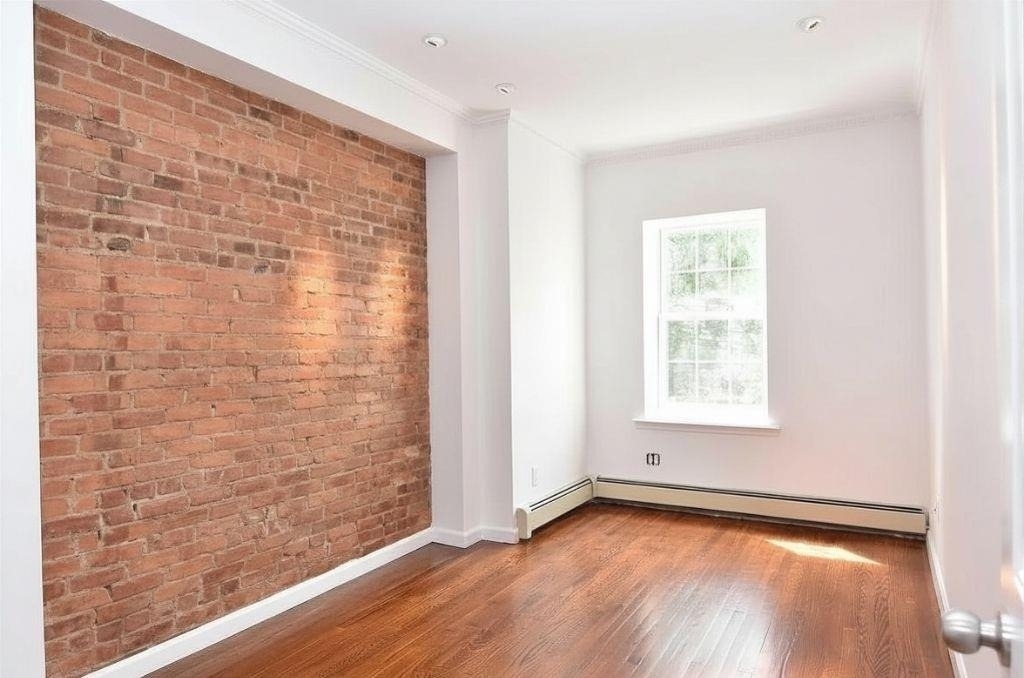 704 Degraw Street - Photo 8