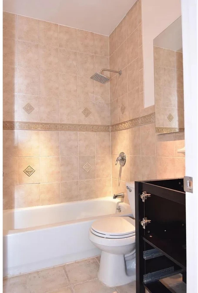 704 Degraw Street - Photo 7