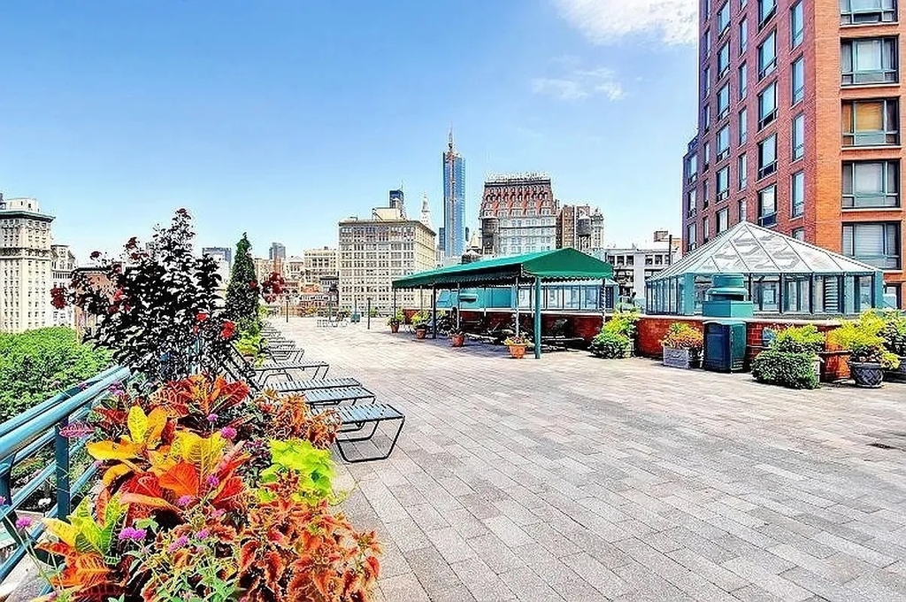 1 Irving Place - Photo 6