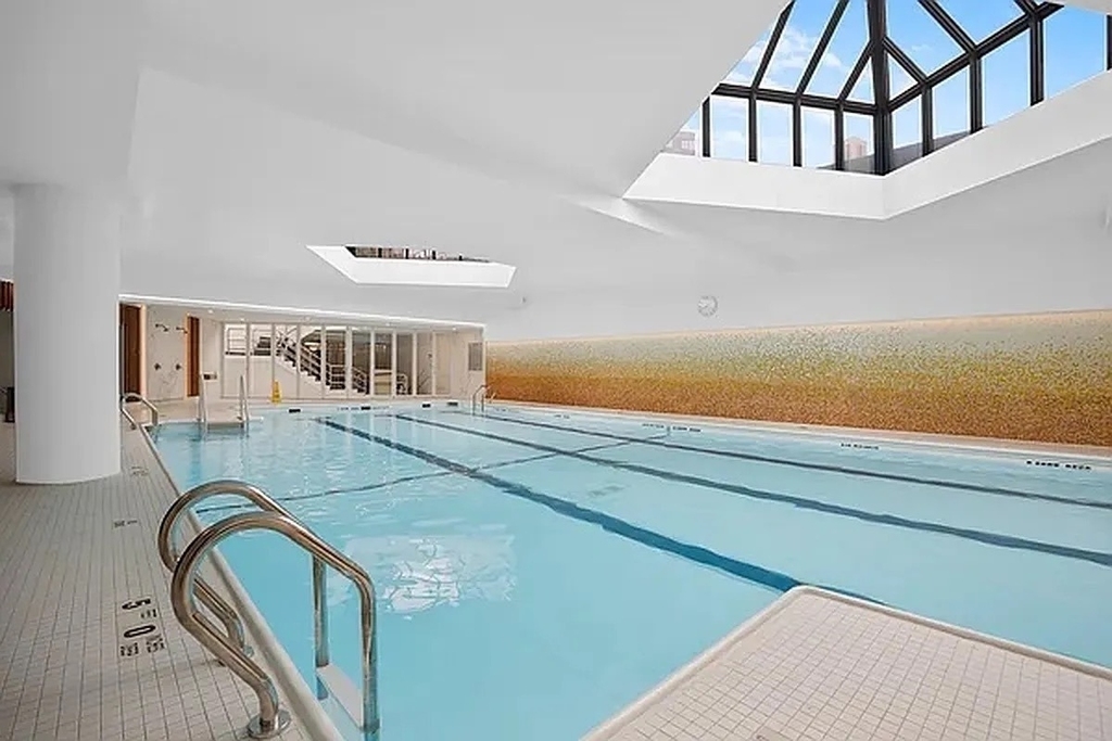1 Irving Place - Photo 9