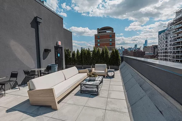 101 E 10th Street - Photo 6