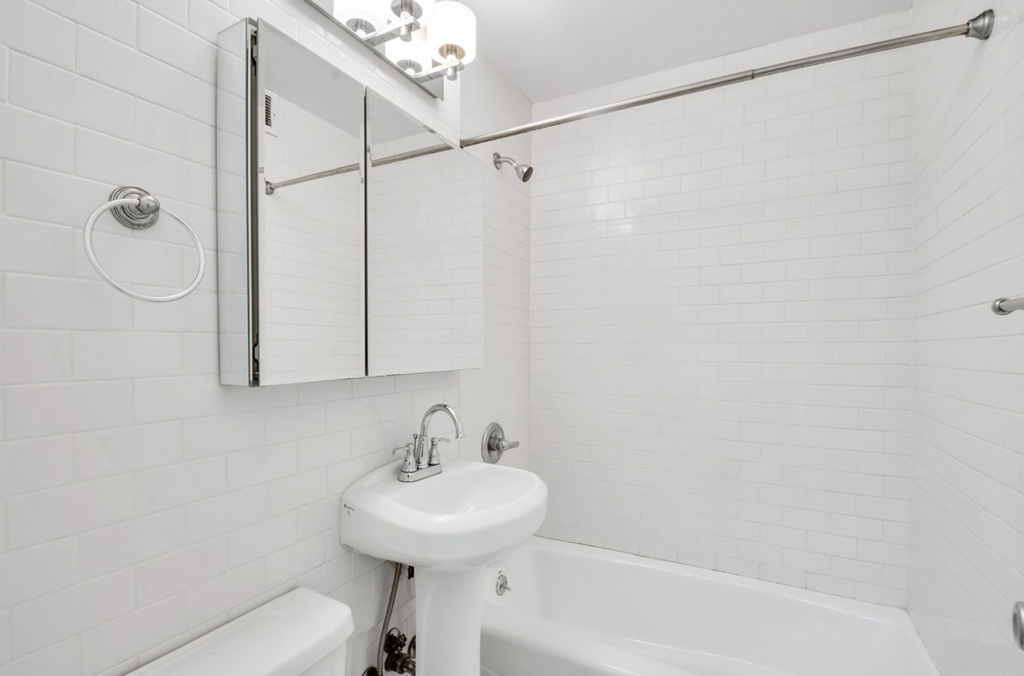  West 49th Street - Photo 3