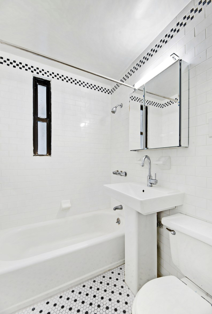  West 49th Street - Photo 4