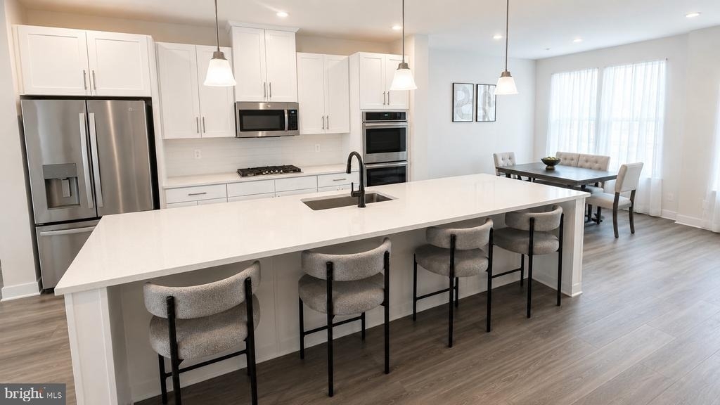 8018 Williamson Boulevard - Photo 2