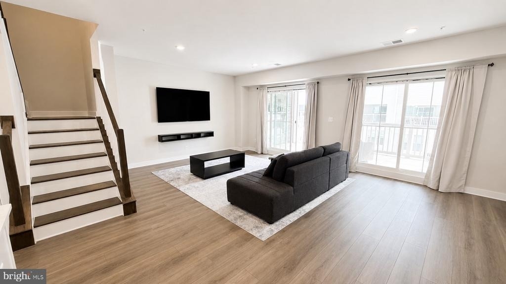 8018 Williamson Boulevard - Photo 5