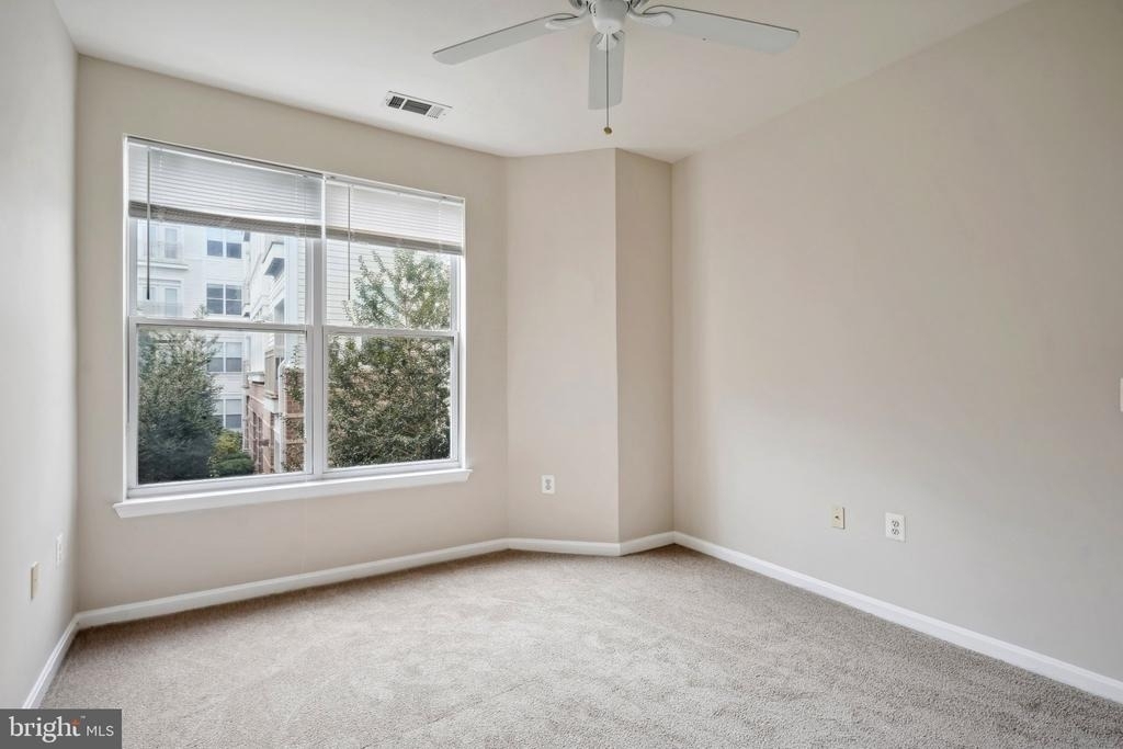 9490 Virginia Center Boulevard - Photo 8