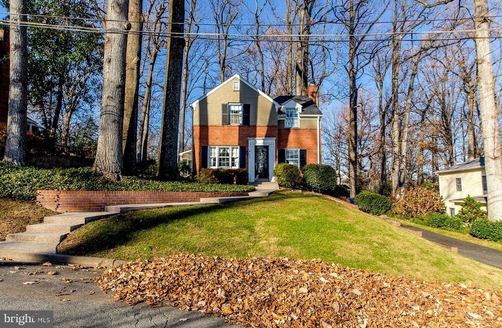 1308 Tracy Place - Photo 2
