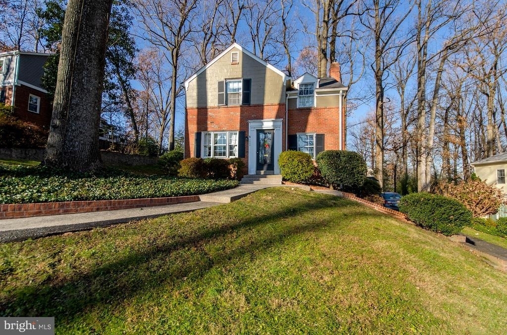 1308 Tracy Place - Photo 1