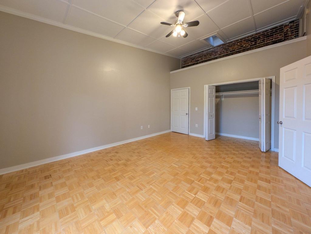 170 E Davis Street - Photo 7
