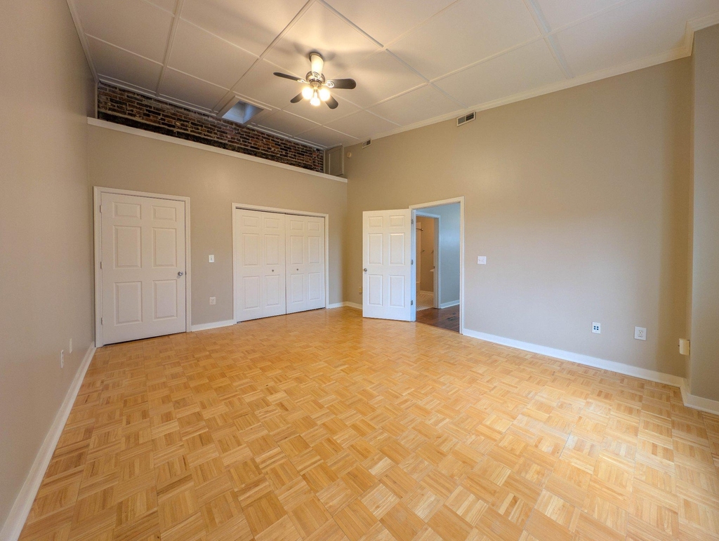 170 E Davis Street - Photo 8