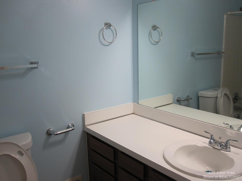 3238 Alpine Drive - Photo 7