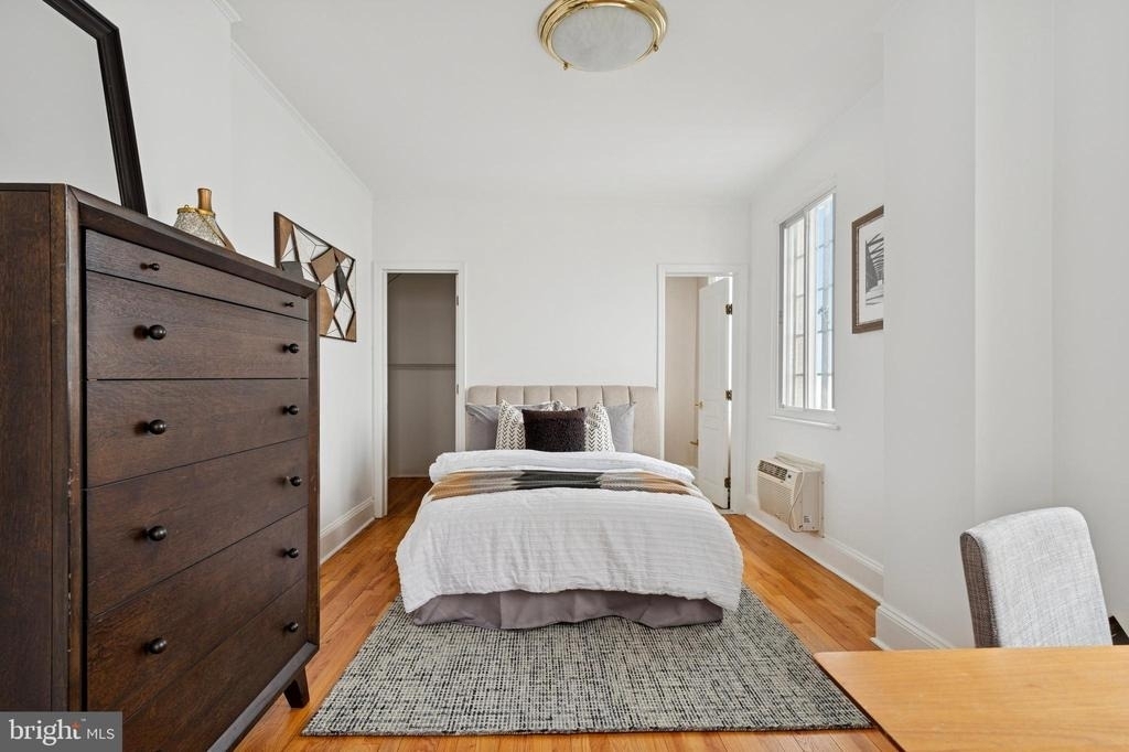 1512 Spruce Street - Photo 8