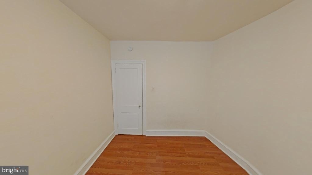 6237 Carpenter Street - Photo 4