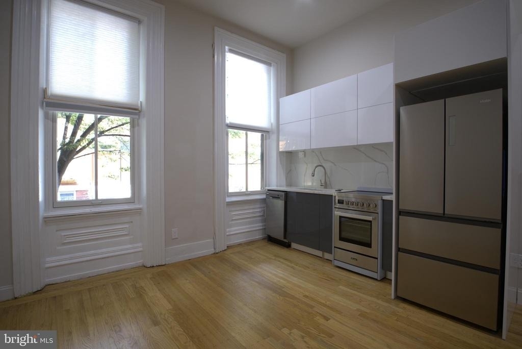 333 S 21st Street - Photo 0