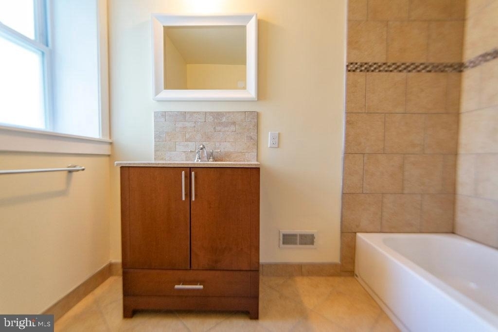2147 Ellsworth Street - Photo 16