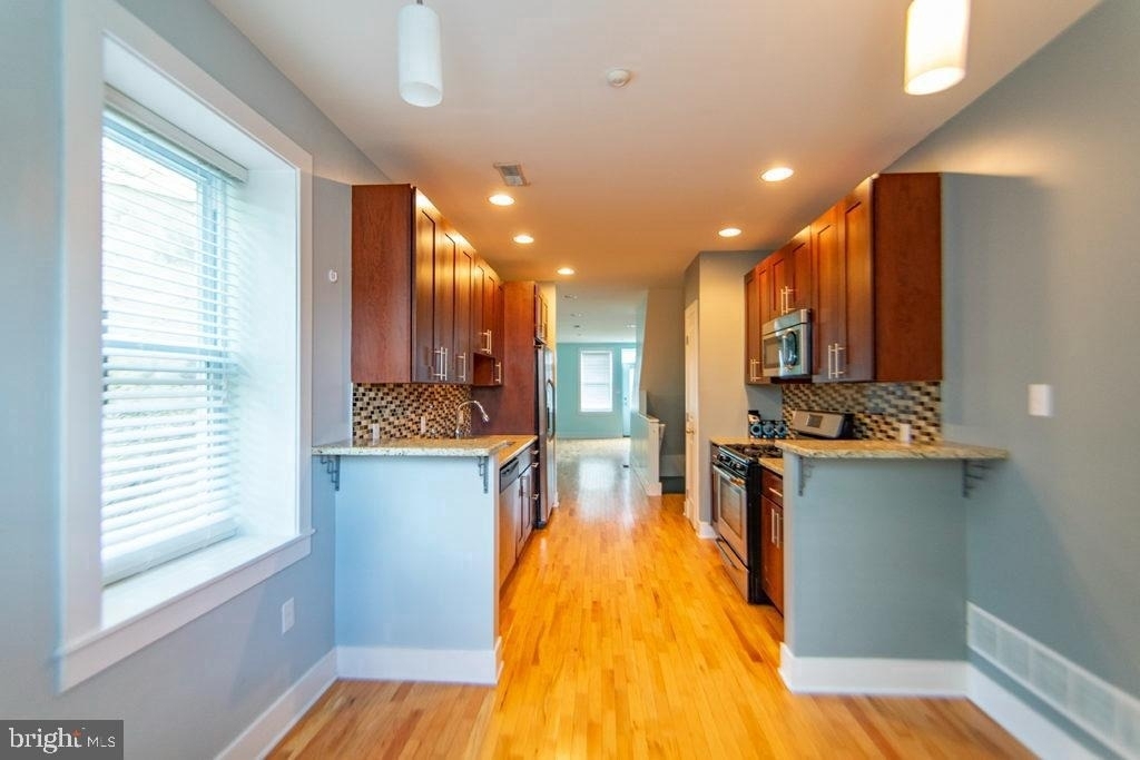 2147 Ellsworth Street - Photo 3