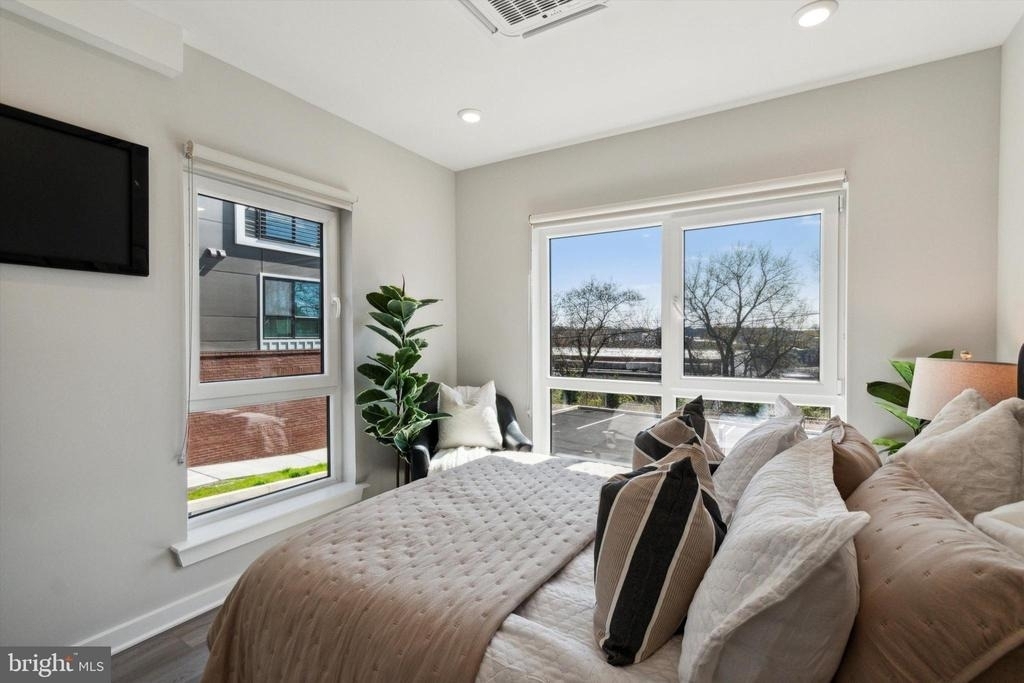3449 Scotts Lane - Photo 5