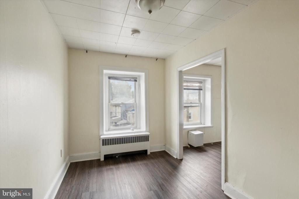 448 Krams Avenue - Photo 7