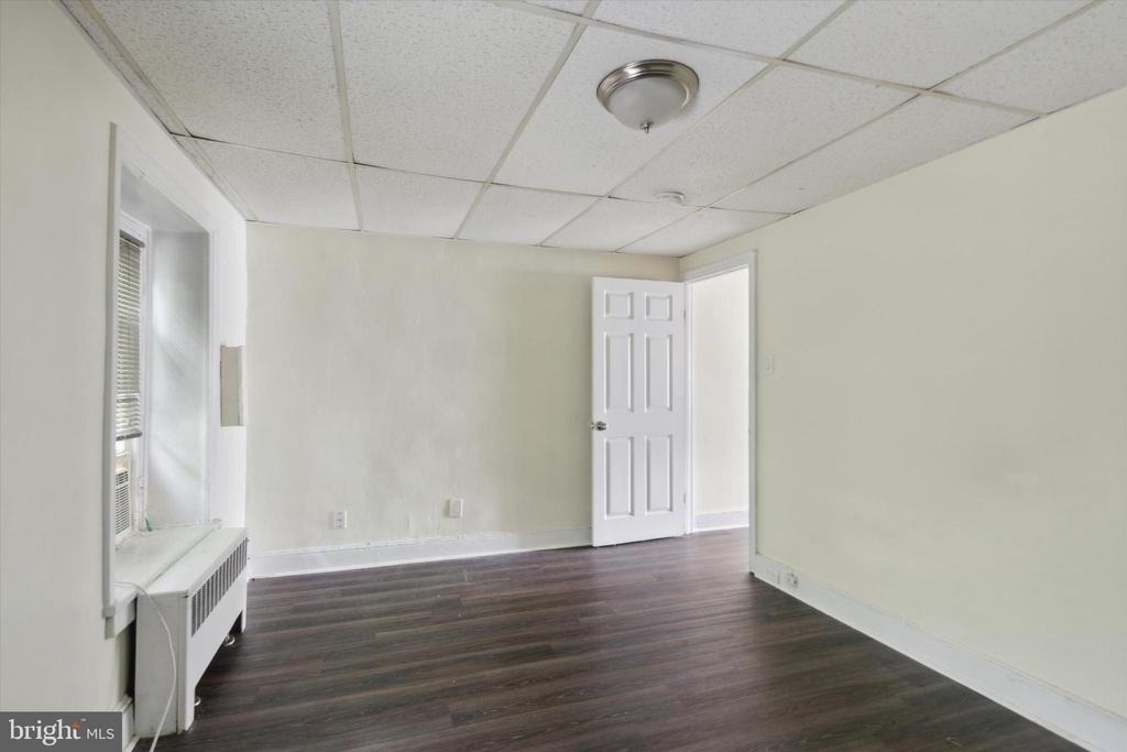448 Krams Avenue - Photo 11