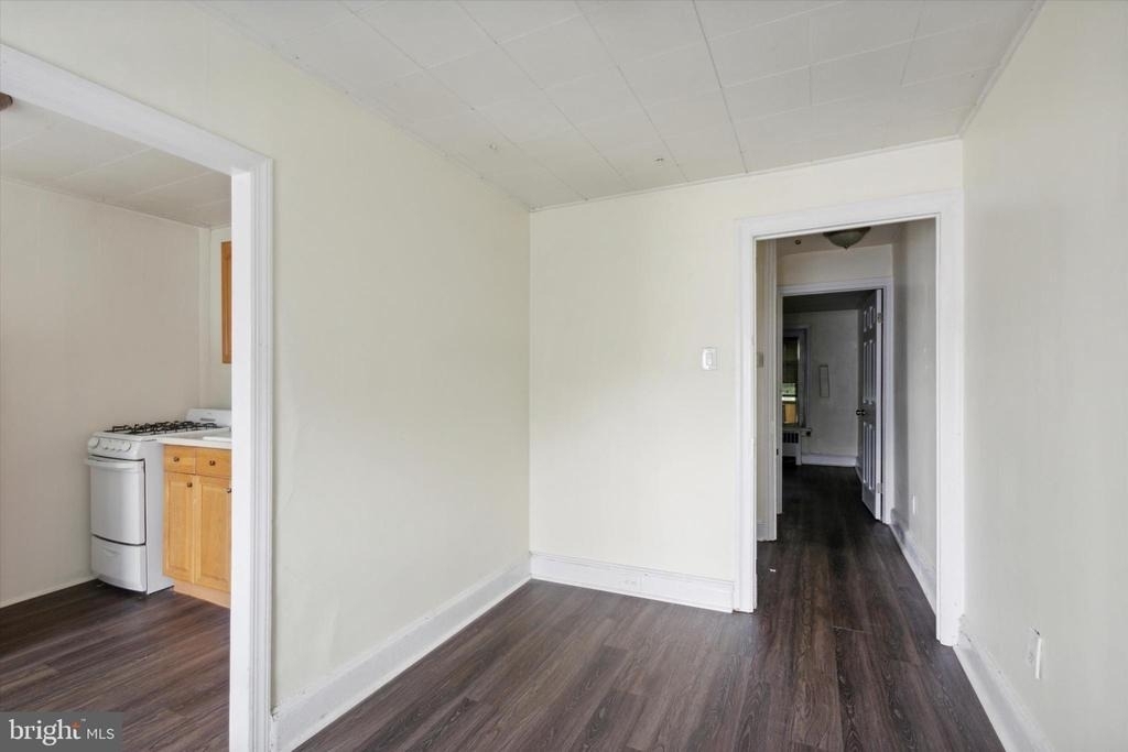 448 Krams Avenue - Photo 8