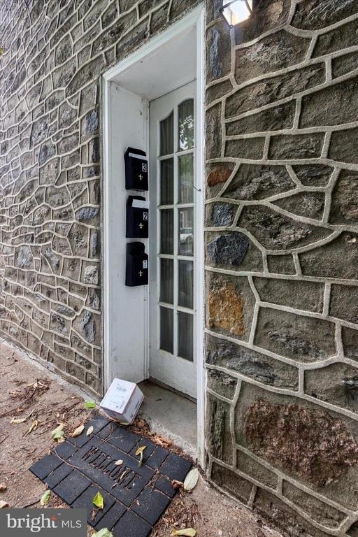 448 Krams Avenue - Photo 3
