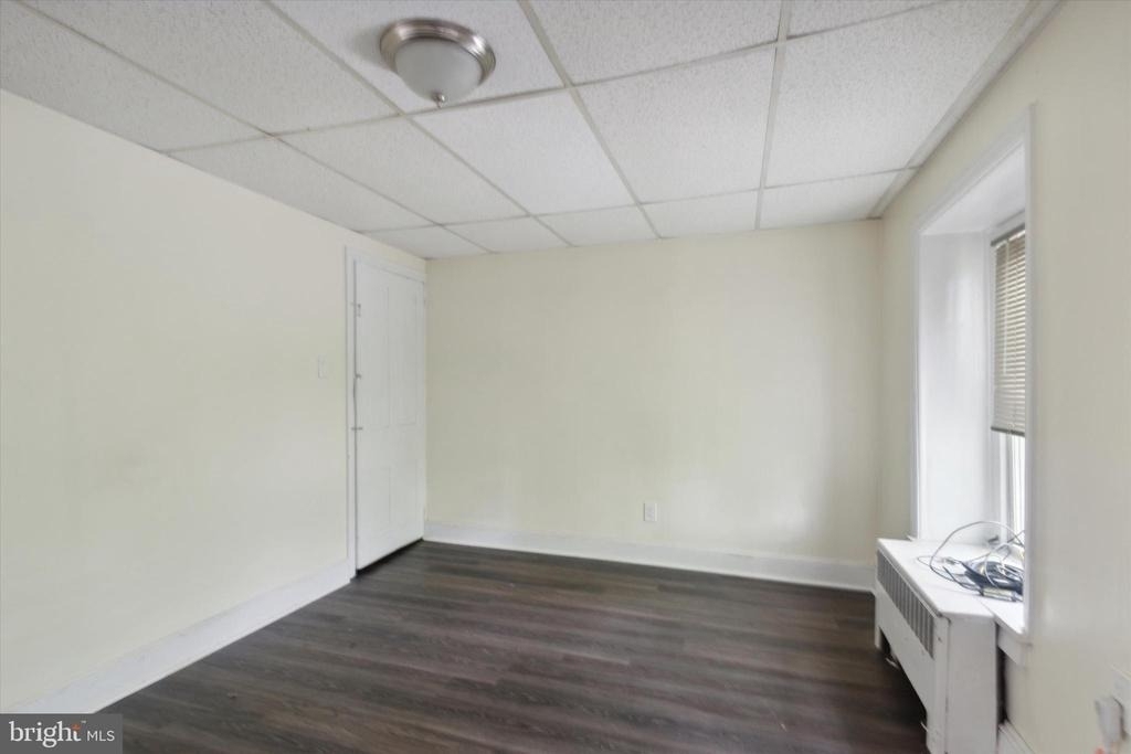 448 Krams Avenue - Photo 10