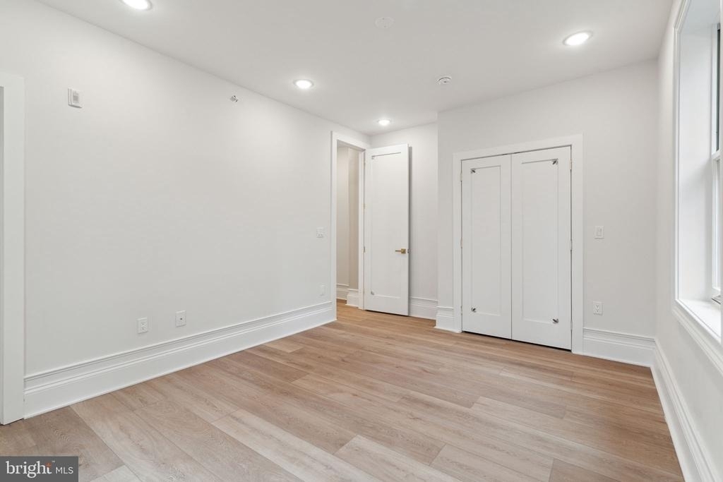 1822 Chestnut Street - Photo 17