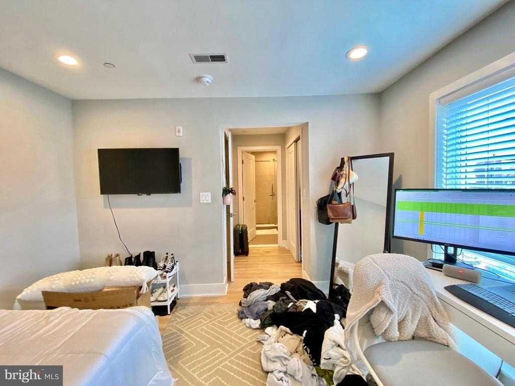 922 N 17th Street - Photo 8