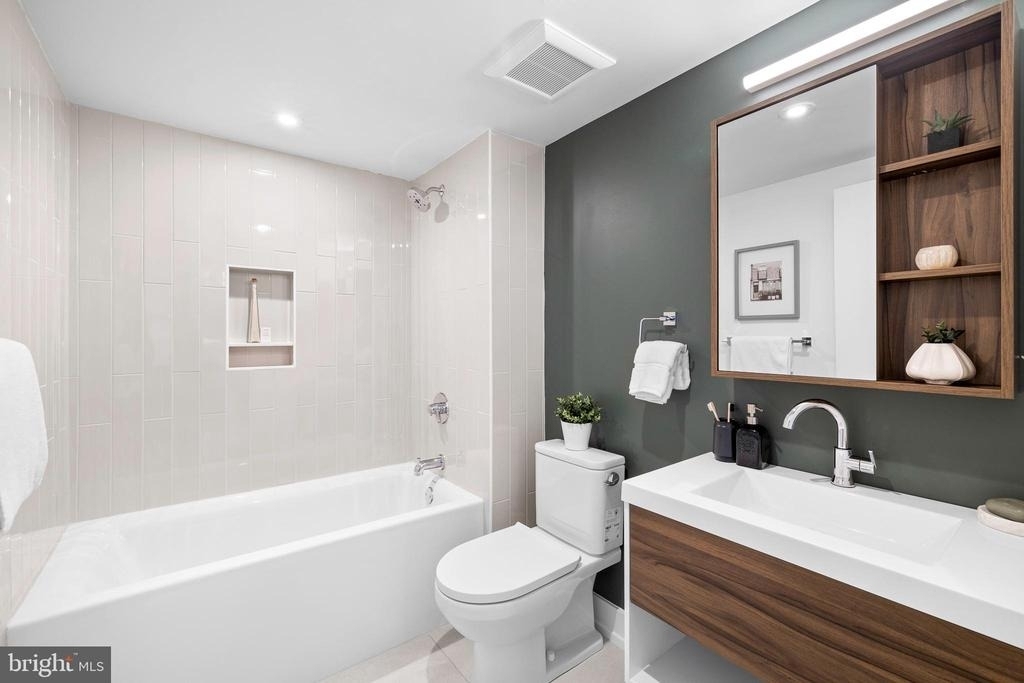 5200 Chester Avenue - Photo 9