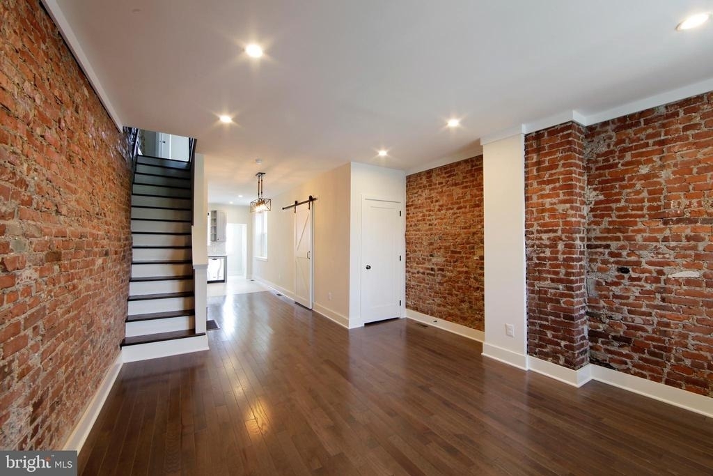 2677 Aramingo Avenue - Photo 4