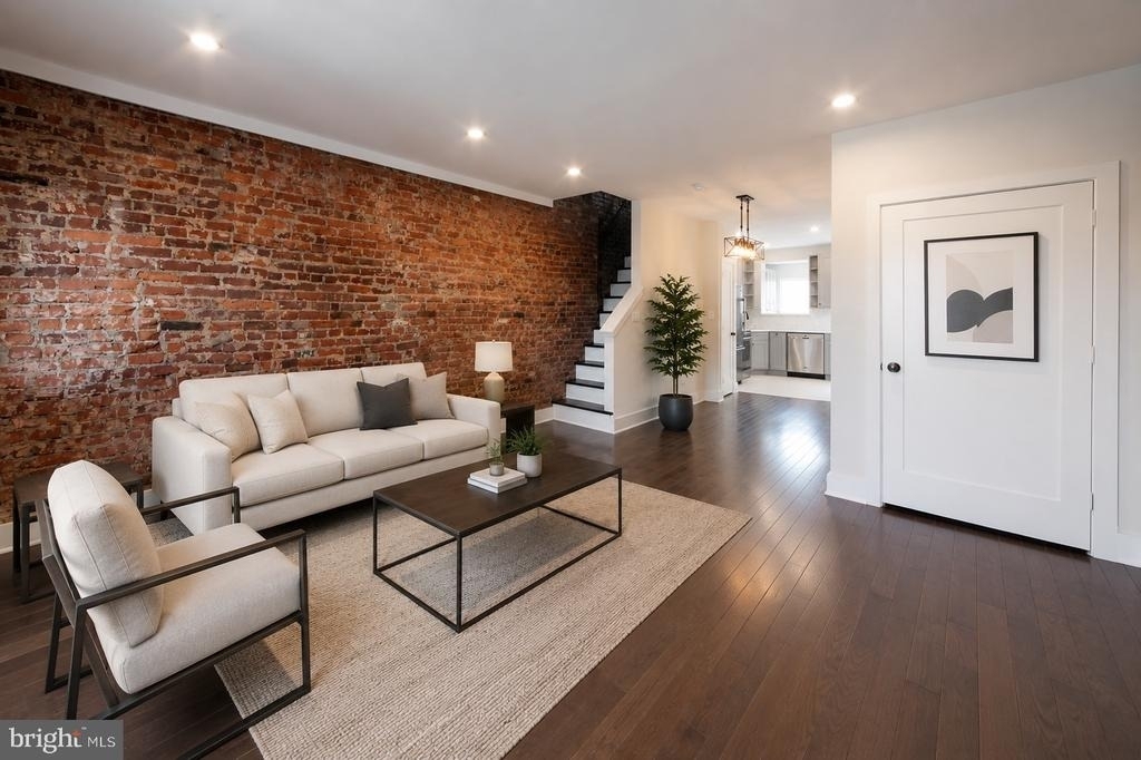 2677 Aramingo Avenue - Photo 2