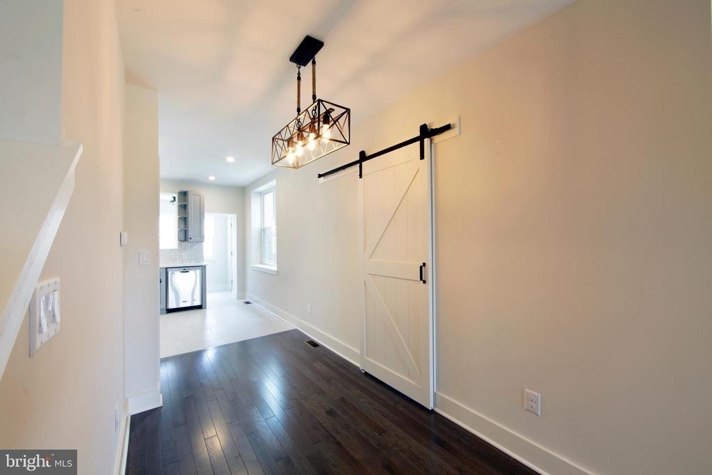2677 Aramingo Avenue - Photo 10