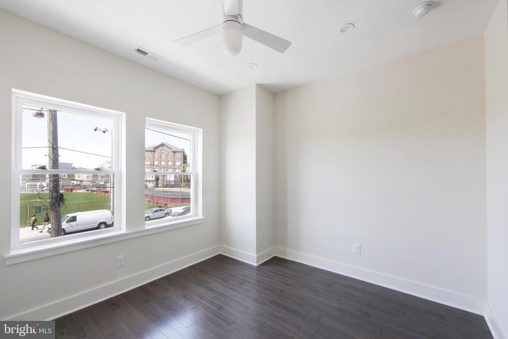 2677 Aramingo Avenue - Photo 17