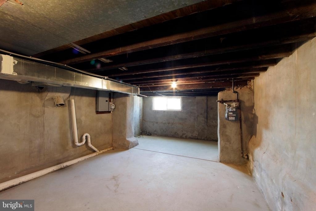 2677 Aramingo Avenue - Photo 28
