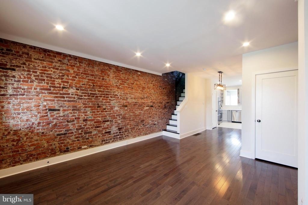 2677 Aramingo Avenue - Photo 5