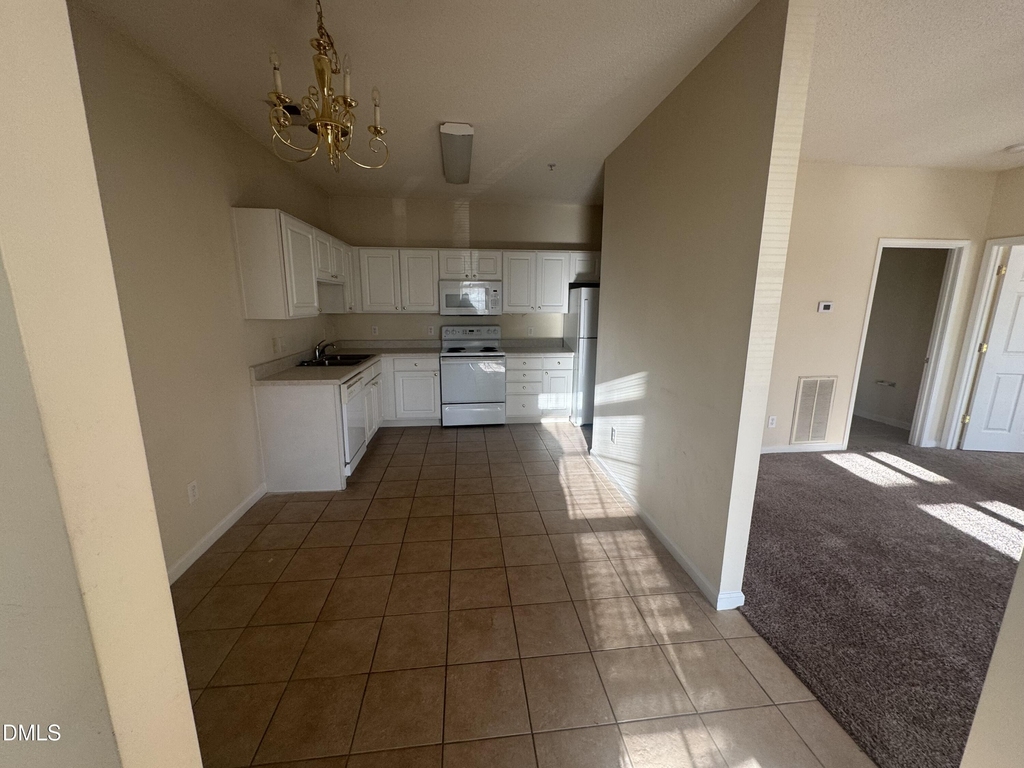2510 Friedland Place - Photo 7