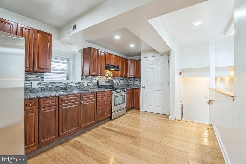4220 Chestnut Street - Photo 5