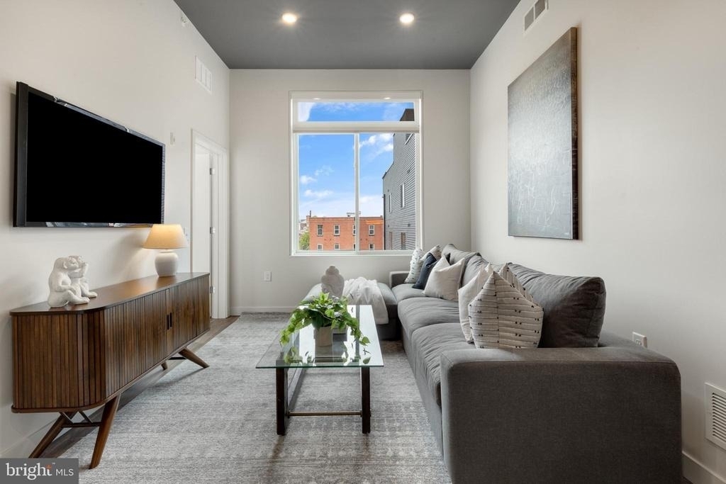 525 N 41st Street - Photo 9