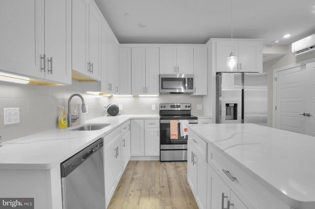 2209 N Broad Street - Photo 1