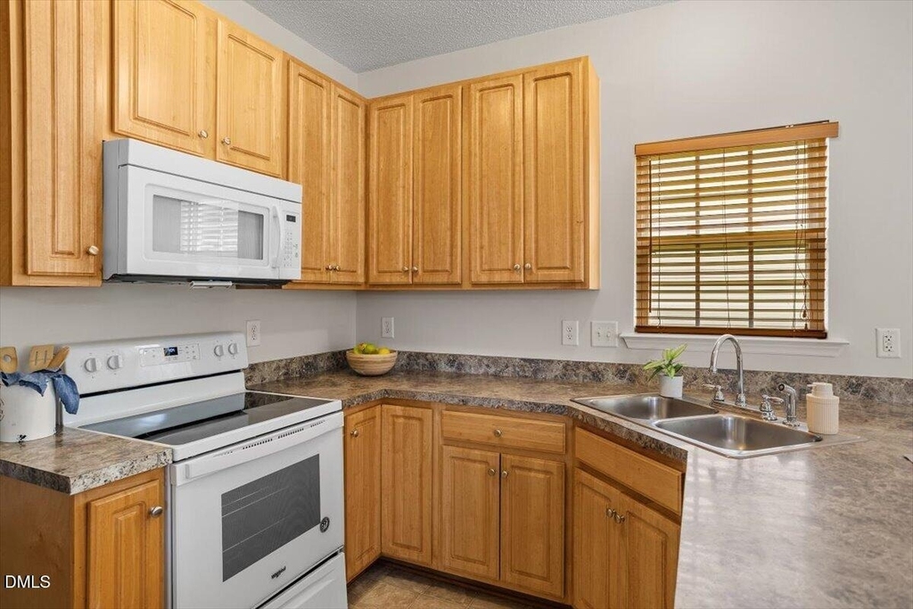 693 Citrus Petal Road - Photo 20