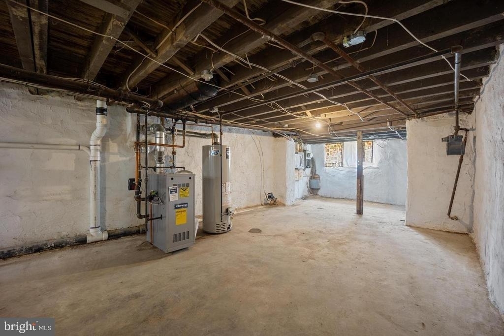 5749 Catharine Street - Photo 18