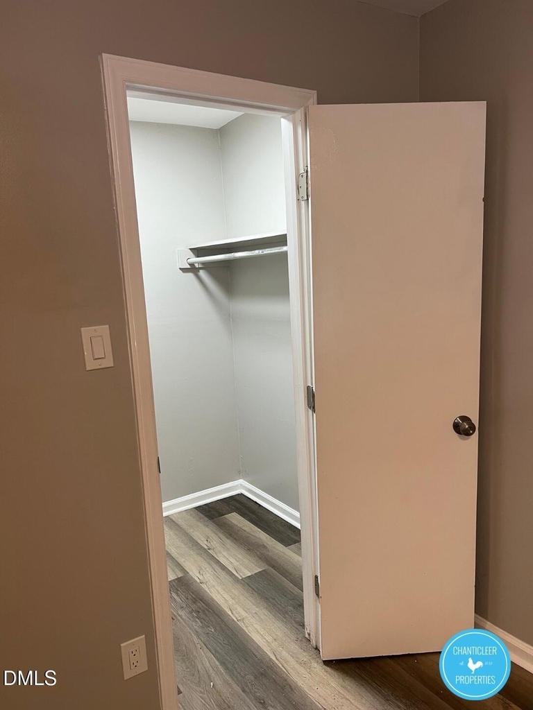 414 Raynor Street - Photo 6