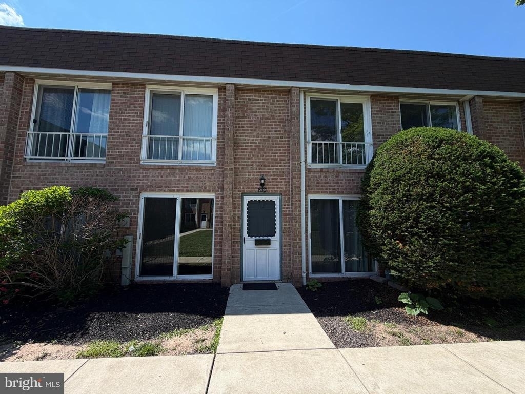 406 Brandywine Court - Photo 0