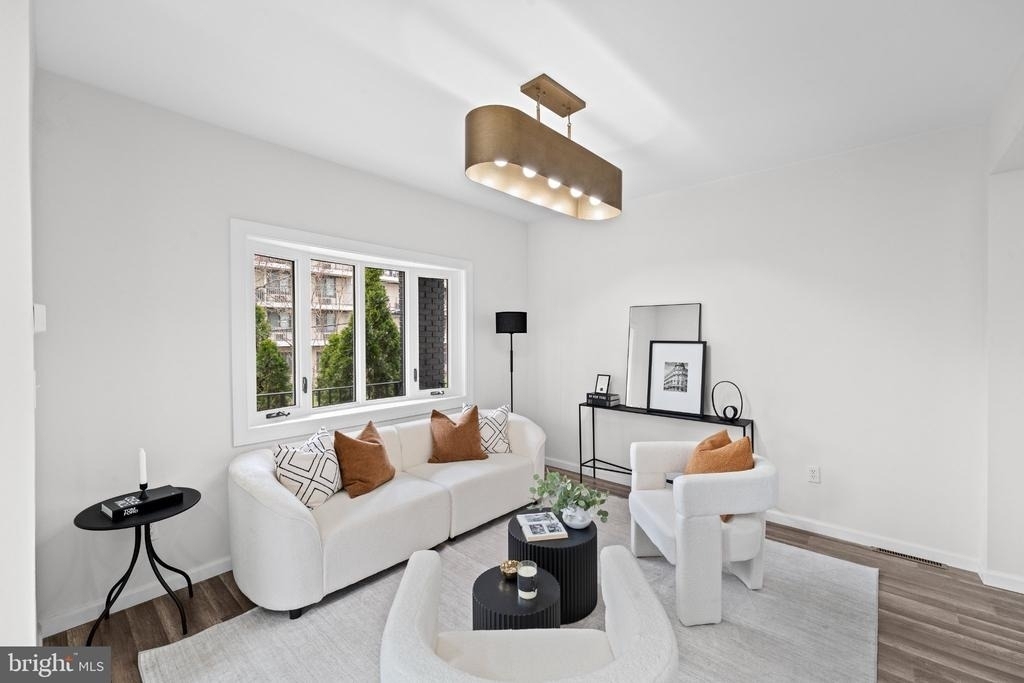 255 S 6th Avenue - Photo 8
