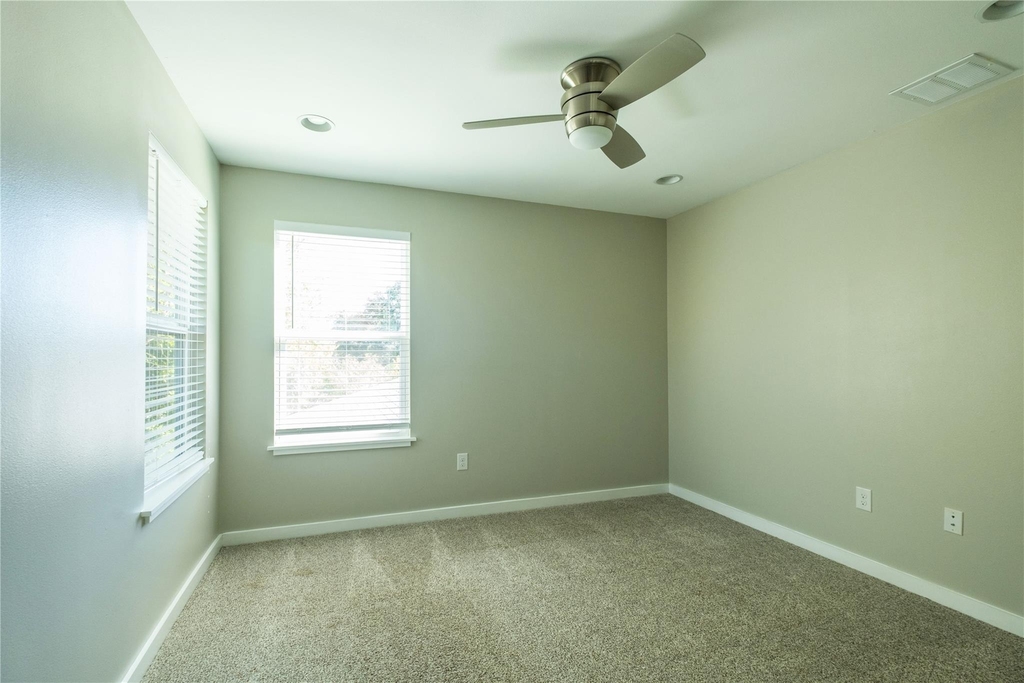 7601 Bethune Ave - Photo 17