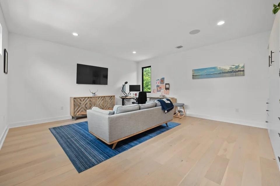 1204 Brentwood St - Photo 24