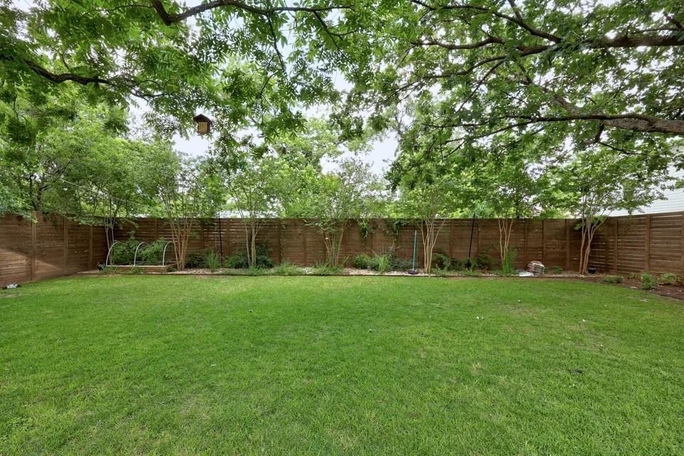 1204 Brentwood St - Photo 33