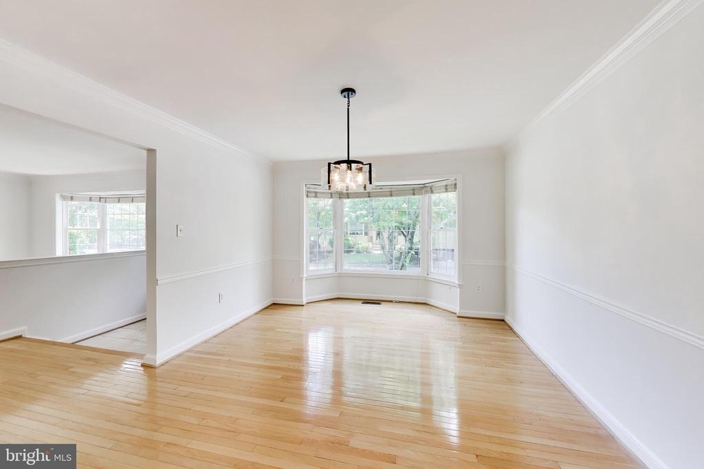 12015 Montrose Village Terrace - Photo 5