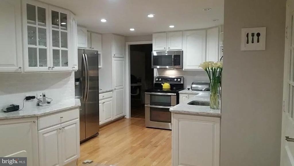 1849 Greenplace Terrace - Photo 7
