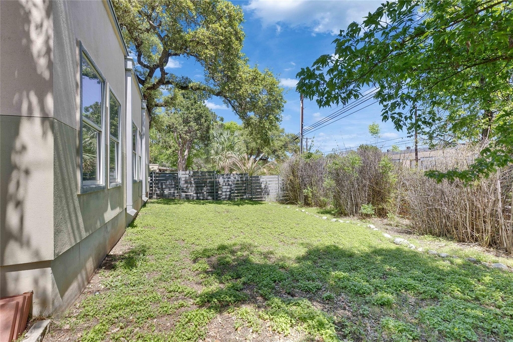 3808 Menchaca Rd - Photo 25